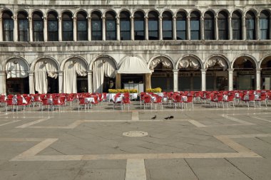 sessiz piazza san marco ile binaların sabahın erken saatlerinde