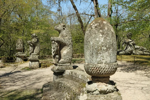 Sculptures dans le parc des monstres (Parco dei Mostri), également nam — Photo