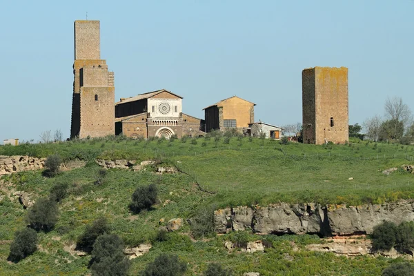 Landscape with antique church of Saint Peter (San Pietro in Ital — Stock Photo, Image