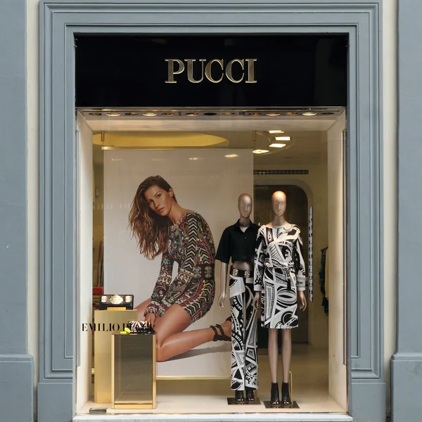 FLORENCE - March 21: Emilio Pucci boutique in Florence — Stock Photo, Image