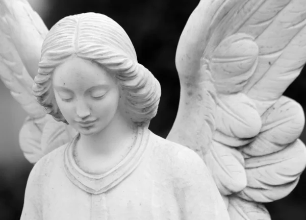 Bevingade angel staty Stockfoto