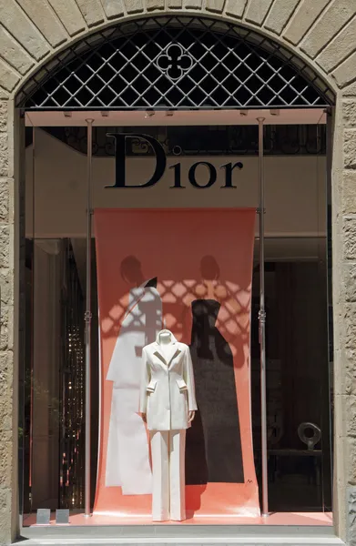 Бутик Dior во Флоренции — стоковое фото