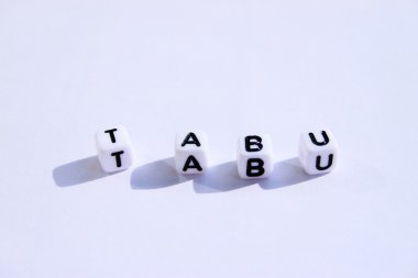 Almanca kelimeler harf küpleri