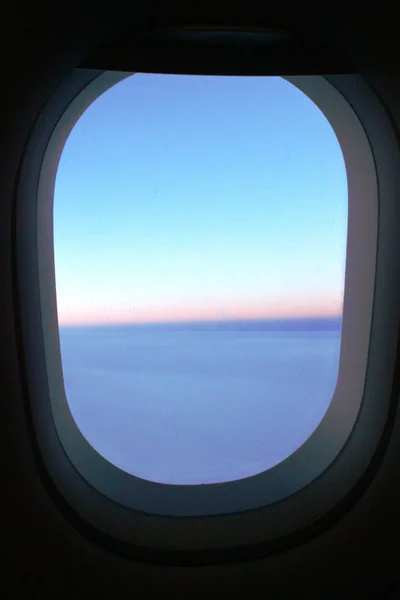 Blick aus dem Flugzeugfenster — Stockfoto