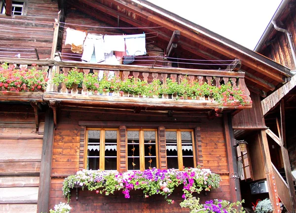 Fermă elvețiană — Fotografie, imagine de stoc
