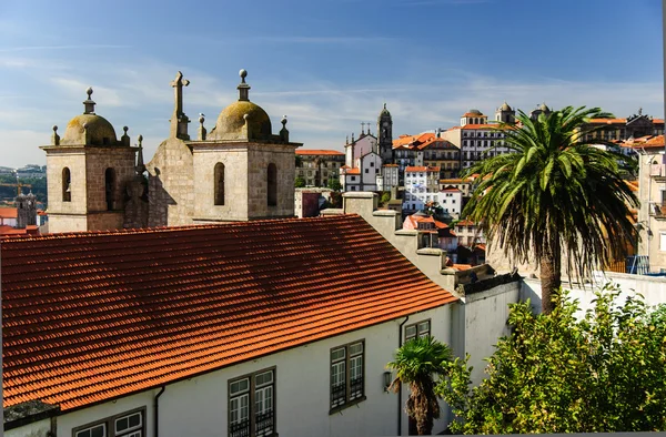 A vista da cidade velha do Porto, Portugal — Fotografia de Stock