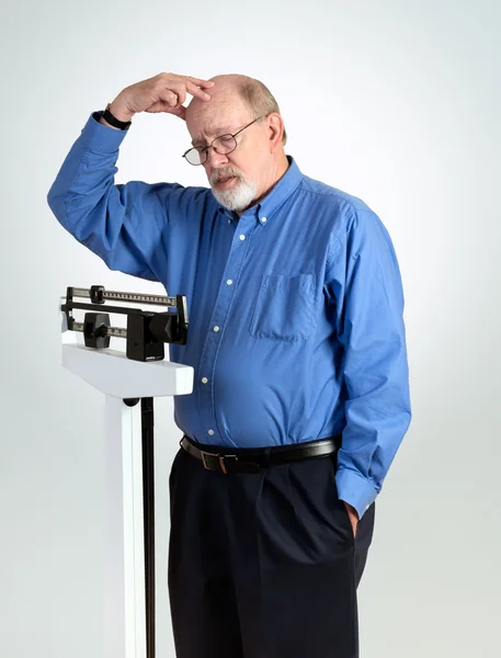 Senior Male on Weight Scale — Stock Photo, Image