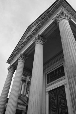 Novara Katedrali (İtalyanca: Duomo di Novara veya Cattedrale di Santa Maria Assunta), İtalya 'nın Novara kentinde Piedmont kentinde bulunan ve Meryem Ana' nın Varsayımına adanmış Roma Katolik katedrali..