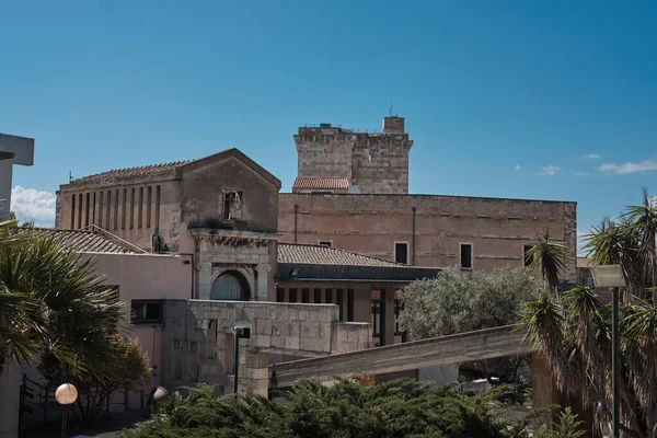 View Old Facade Old City Cagliari Sunny Day Сардиния — стоковое фото