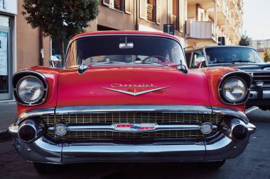 TEMUZ İTALYA - Milan 2022 Retro Rod Avrupa 'nın eski caddesine park etti.