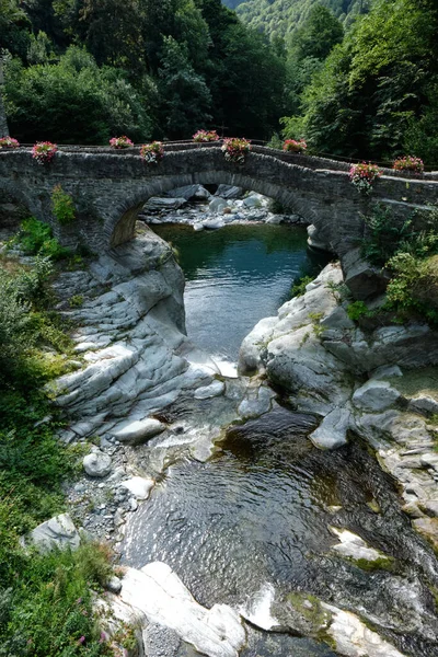 Aosta Valley Italy Ancient Roman Bridge River Little Village Named — ストック写真