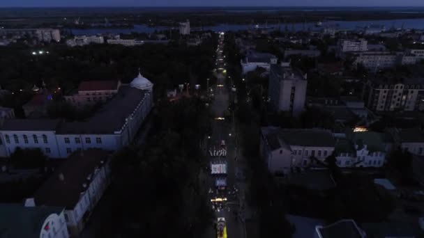 KHERSON, UKRAINE - 7 Eylül 2021 Tavria Melpomene Festivali, şehrin ana caddesinde festival, hava yürüyüşü — Stok video