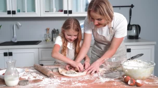 Beautiful Young Woman Together Cute Female Child Aprons Preparing Cookies — Video