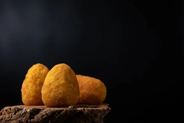 Delicioso Caseiro Feito Bolas Arroz Sicília Arancine Siciliano Comida Rua — Fotografia de Stock