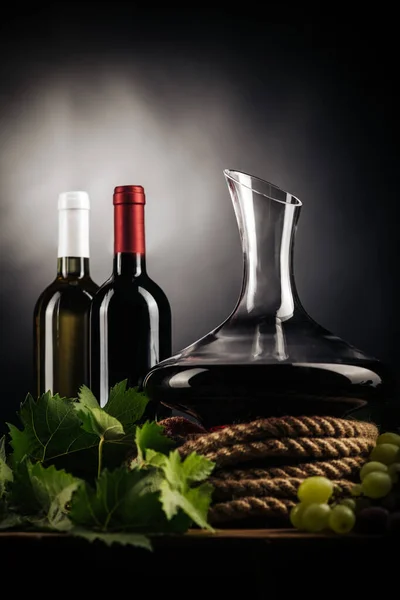 Decanter Red Wine Isolated Black Close — ストック写真