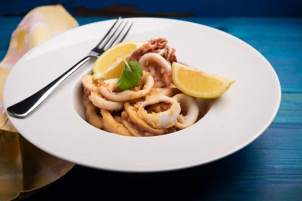 Deep Fried Calamari Rings Dish Close —  Fotos de Stock