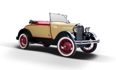 Beyaz arka planda izole edilmiş Amerikan antika Cabriolet spor arabası