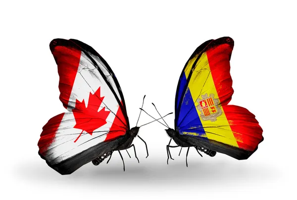 Deux papillons avec des drapeaux sur les ailes comme symbole des relations Canada-Andorre — Photo