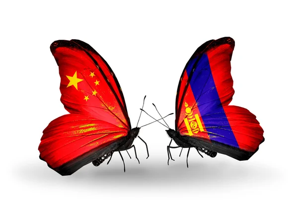 Deux papillons avec des drapeaux sur les ailes comme symbole des relations Chine et Mongolie — Photo