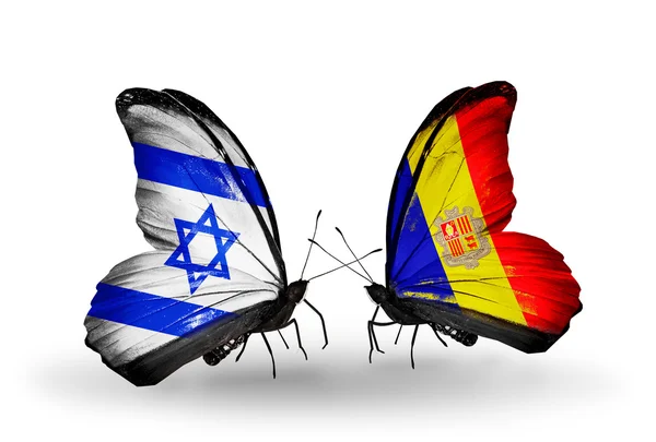 Duas borboletas com bandeiras nas asas como símbolo das relações Israel e Andorra — Fotografia de Stock