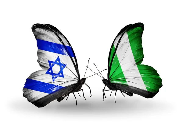 Duas borboletas com bandeiras nas asas como símbolo das relações Israel e Nigéria — Fotografia de Stock