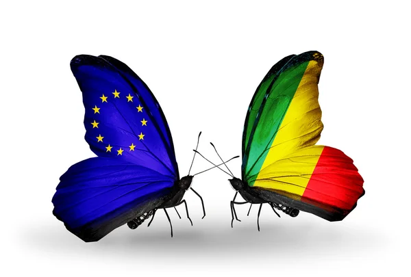 Deux papillons avec des drapeaux sur les ailes comme symbole des relations UE et Kongo — Photo