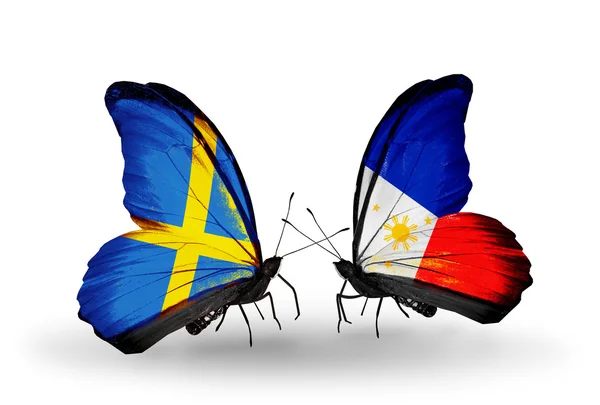 İki kanat bayrakları ile ilişkileri sembolü olarak İsveç ve Türkiye kelebekler — Stok fotoğraf