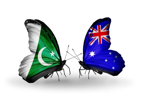2 匹の蝶翼にパキスタンおよびオーストラリアの旗 — ストック写真
