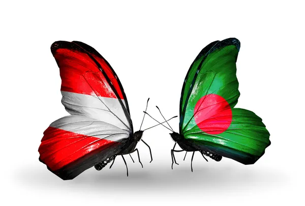 Dos mariposas con banderas de Austria y Bangladesh en alas — Foto de Stock