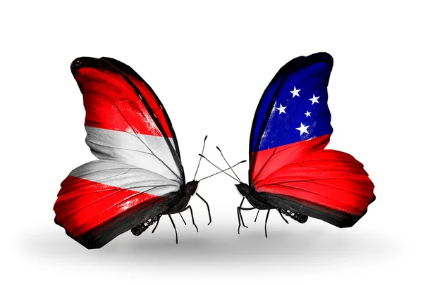 Dos mariposas con banderas de Austria y Samoa en alas — Foto de Stock