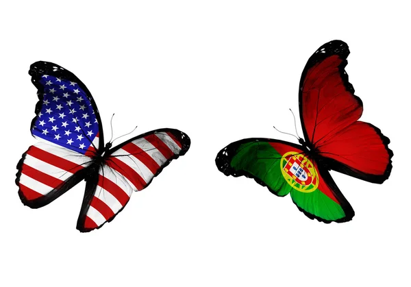 Две бабочки с флагами США и Португалии — стоковое фото