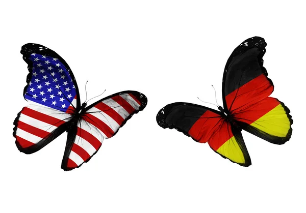 미국 및 독일 깃발이 비행 두 나비 — 스톡 사진