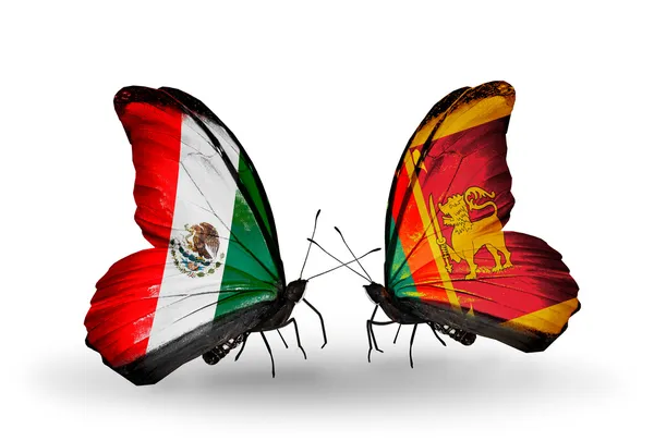 Dos mariposas con banderas de México y Sri Lanka en alas — Foto de Stock