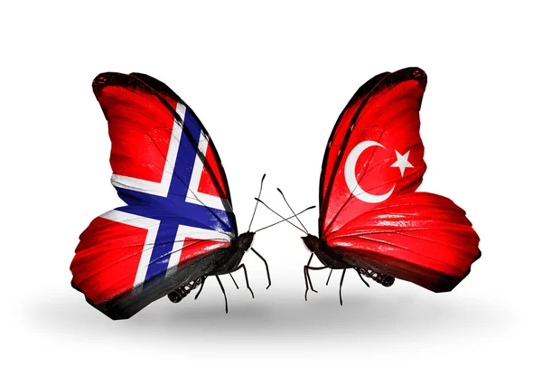 Schmetterlinge mit Norwegen und der Türkei-Flaggen am Flügel — 图库照片