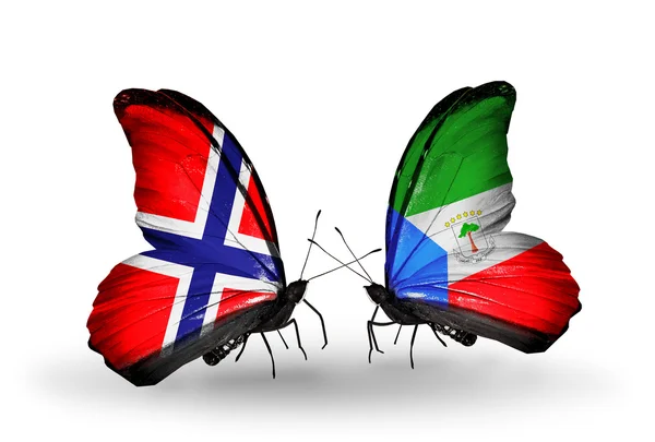 Vlinders met Noorwegen en Equatoriaal-guinea vlaggen op vleugels — Stockfoto