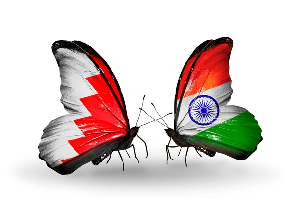 Papillons avec des drapeaux Bahreïn et Inde sur les ailes — Photo