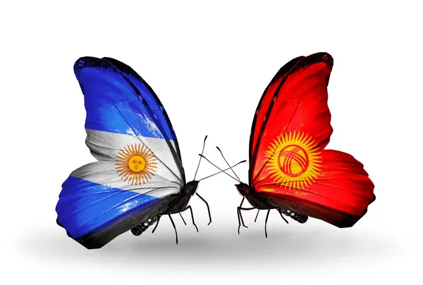 蝴蝶翅膀上的阿根廷和吉尔吉斯标志 — 图库照片