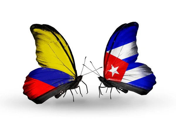 Mariposas con banderas de Colombia y Cuba en alas — Foto de Stock