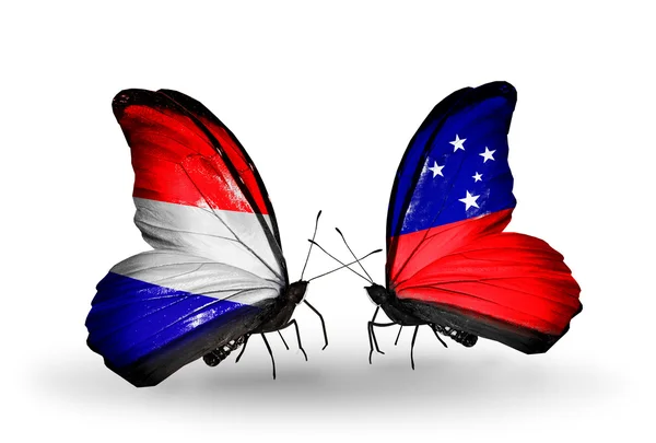 Mariposas con banderas de Holanda y Samoa en alas — Foto de Stock