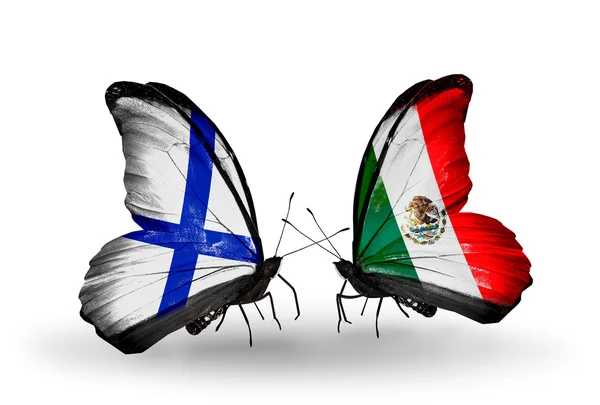 Farfalle con bandiere Finlandia e Messico sulle ali — Foto Stock