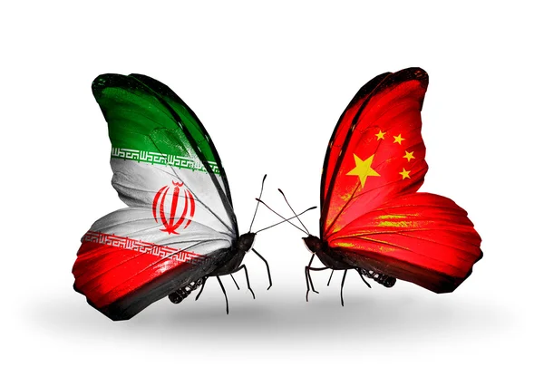 Twee vlinders met vlaggen van betrekkingen iran en china — Stockfoto