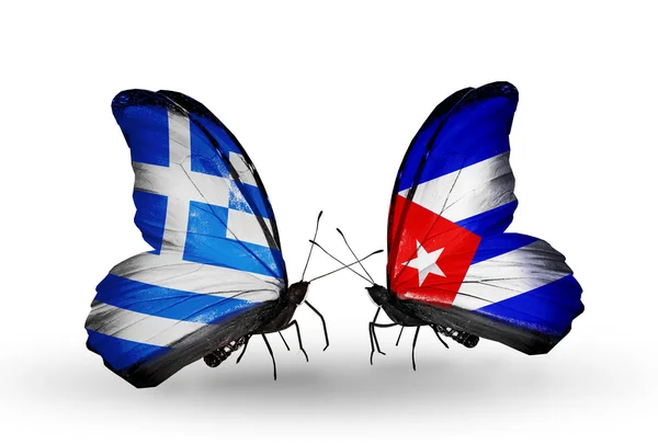 Due farfalle con bandiere di relazioni Grecia e Cuba — Foto Stock