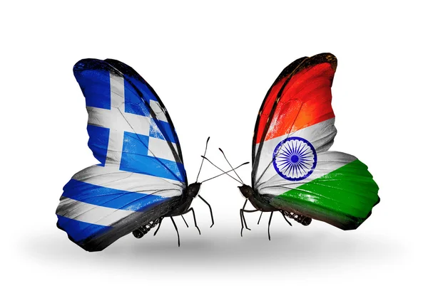 Dos mariposas con banderas de relaciones Grecia e India —  Fotos de Stock