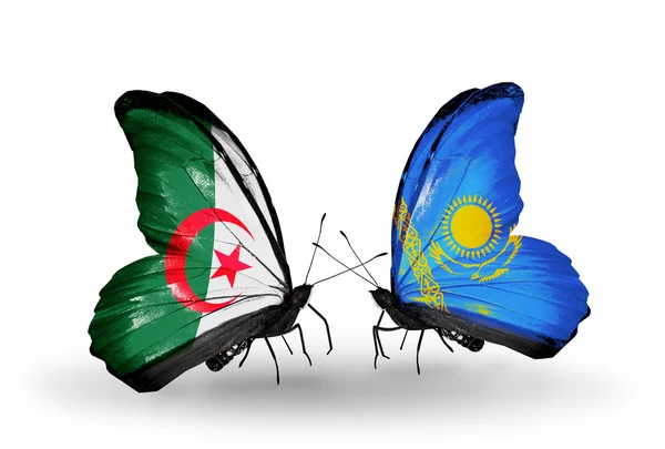 Dos mariposas con banderas de relaciones Argelia y Kazajstán — Foto de Stock