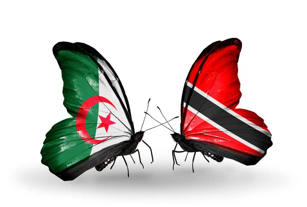 Due farfalle con bandiere di relazioni Algeria e Trinidad e Tobago — Foto Stock