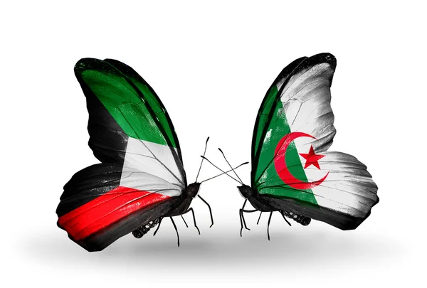 Dva motýli s vlajkami vztahů, Kuvajtu a Alžírsko — Stock fotografie