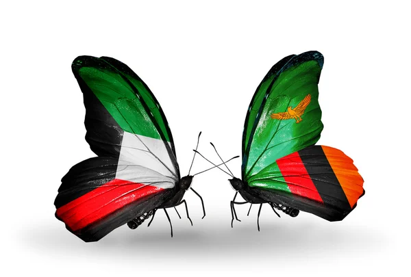 Dos mariposas con banderas de relaciones Kuwait y Zambia — Foto de Stock