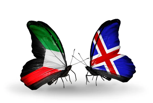 Dos mariposas con banderas de relaciones Kuwait e Islandia — Foto de Stock