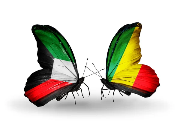 Dos mariposas con banderas de relacionesKuwait y Kongo — Foto de Stock