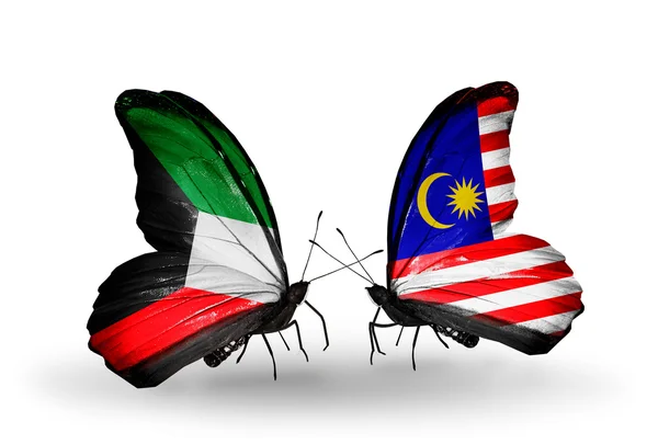Dwa motyle z flagami stosunków, Kuwejt i Malezji — Zdjęcie stockowe